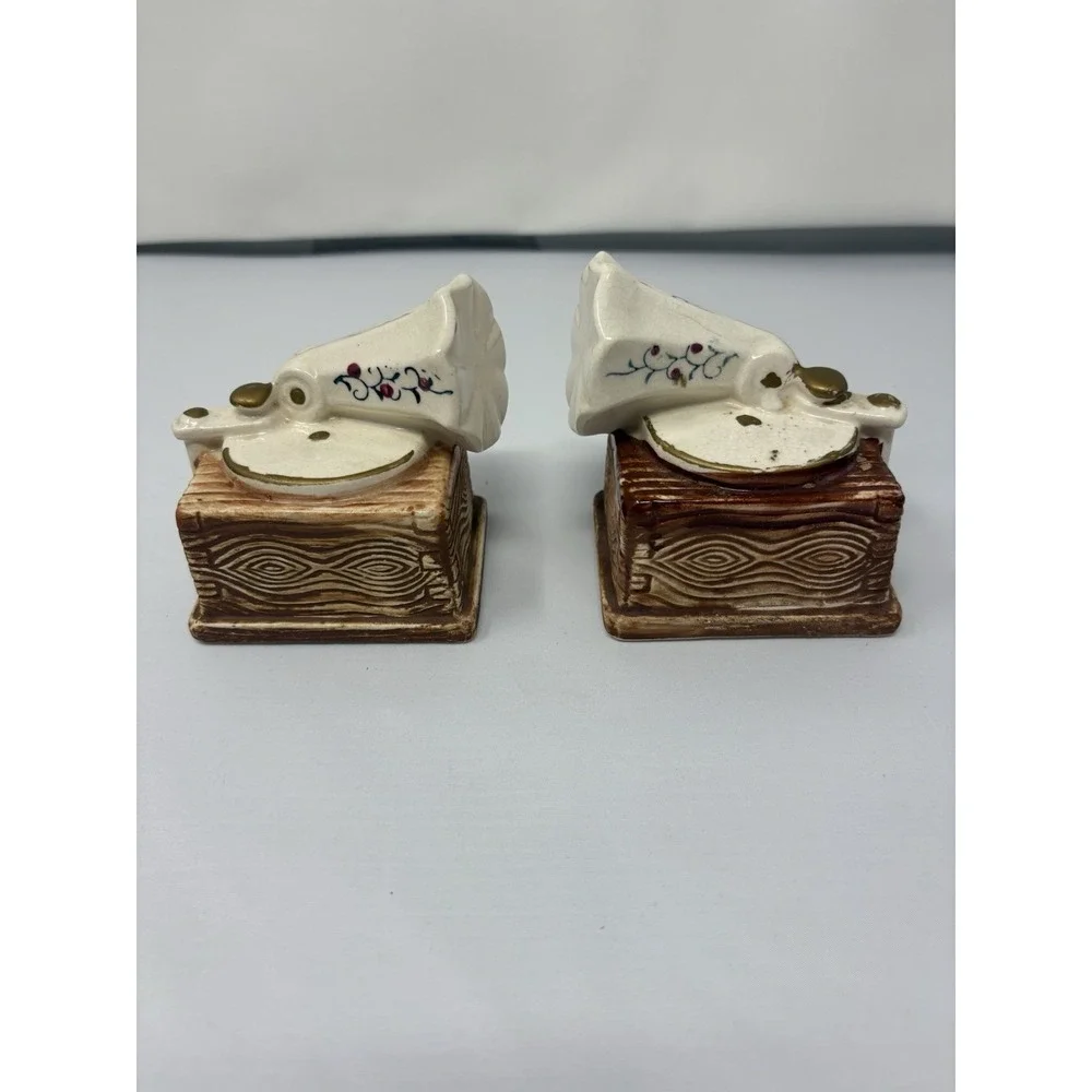 Vintage 1950's Phonograph Record Players Salt and‎ Pepper Shakers Japan MCM Gran